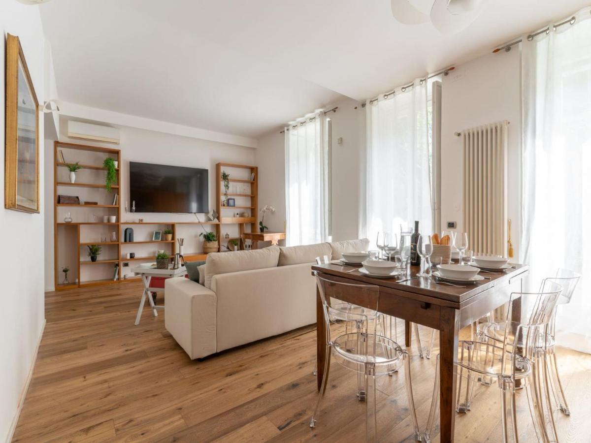 The Best Rent - Spacious Apartment Near Colonne S Lorenzo Mediolan Zewnętrze zdjęcie